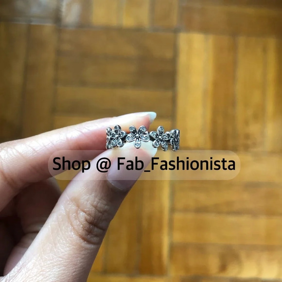 Pandora Daisy Meadow Stacking Ring size 50 - Picture 1 of 8